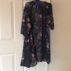 American Eagle Outfitters Other - flower kimono American Eagle Outfitters Other - flower kimono